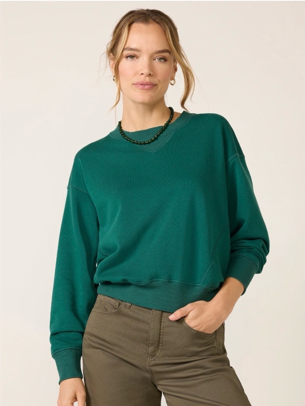 Evereve Charlie Sweatshirt in Green